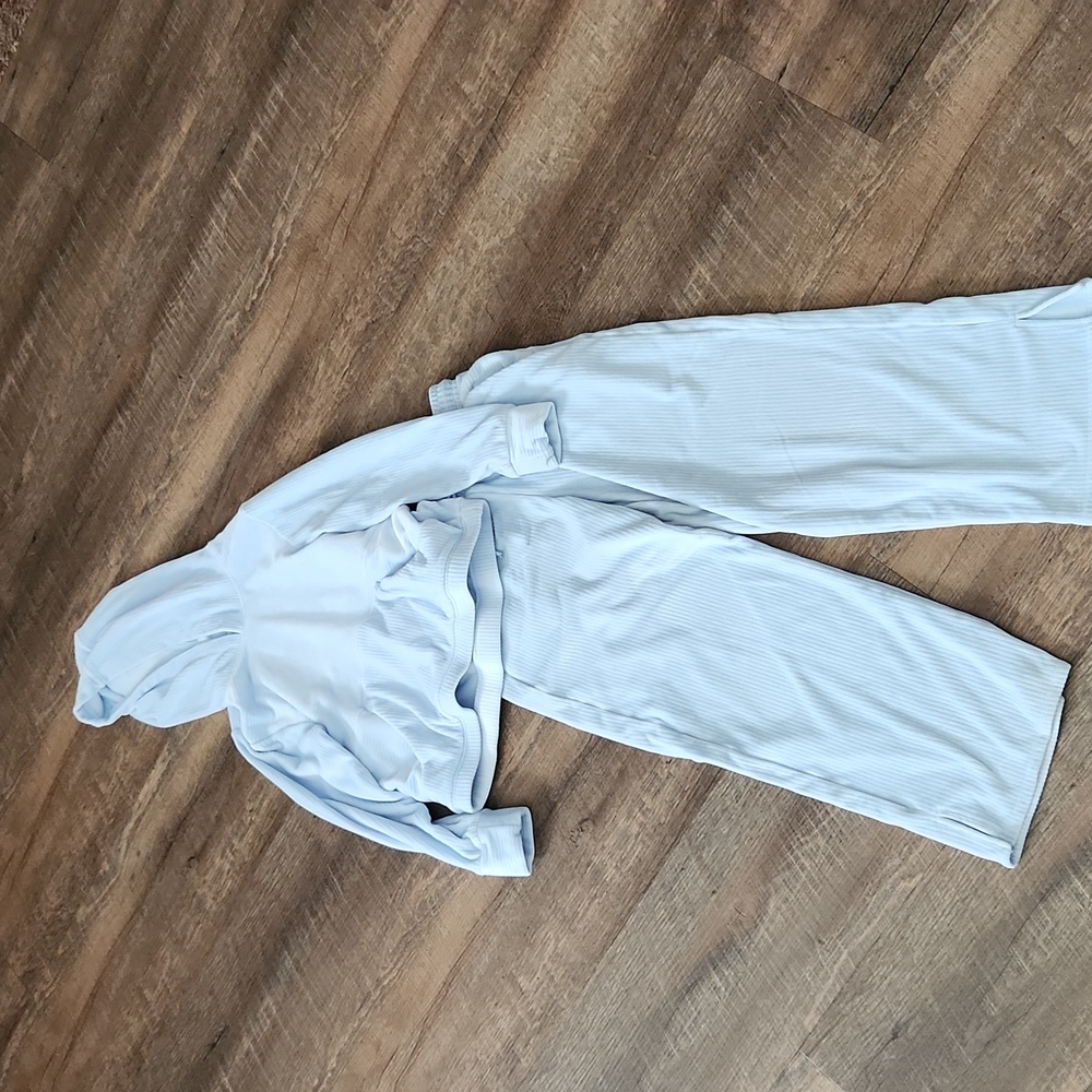All in Motion set. Size L 10/12